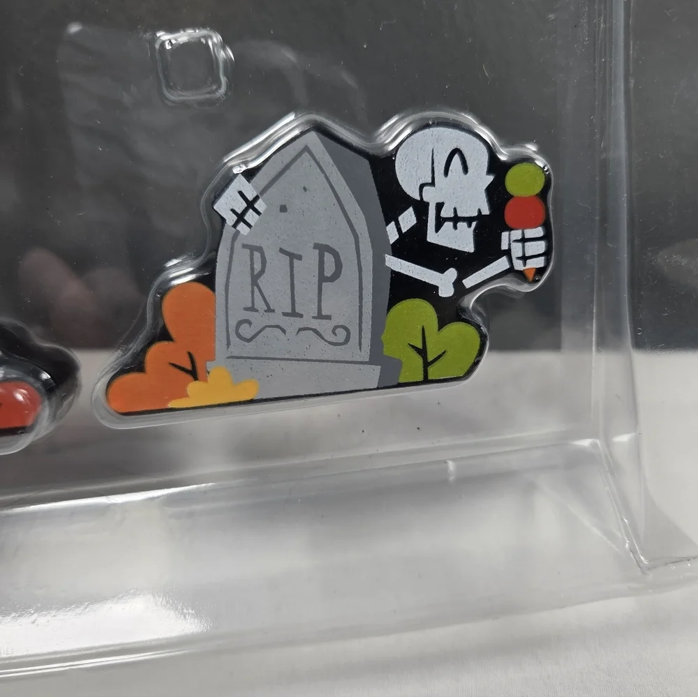 NEW Target Hyde and EEK! Mini Mantle Halloween Haunted House Decor